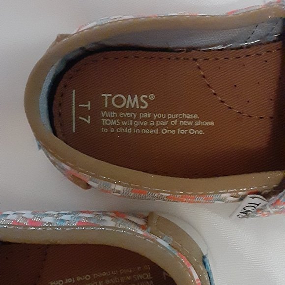 Sz T7 Toms, One for One Boutique, Girls Alpargata Slip-Ons/Flats NWOT - Picture 4 of 5